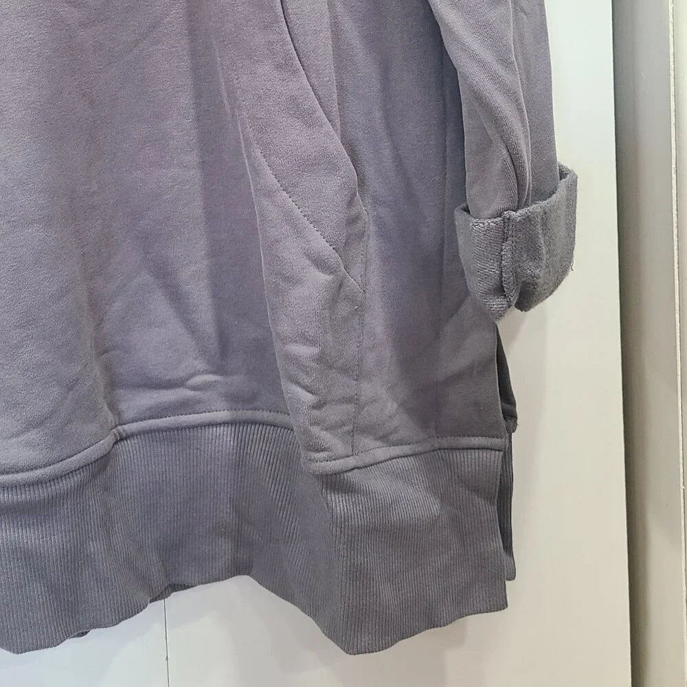 💰Make an offer, bundle and save💰 NWOT Oversized hoodie front pouch - Picture 5 of 5